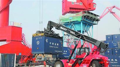 海鐵聯(lián)運(yùn) 暢通國(guó)際動(dòng)脈，守護(hù)島城春節(jié)物資供應(yīng)